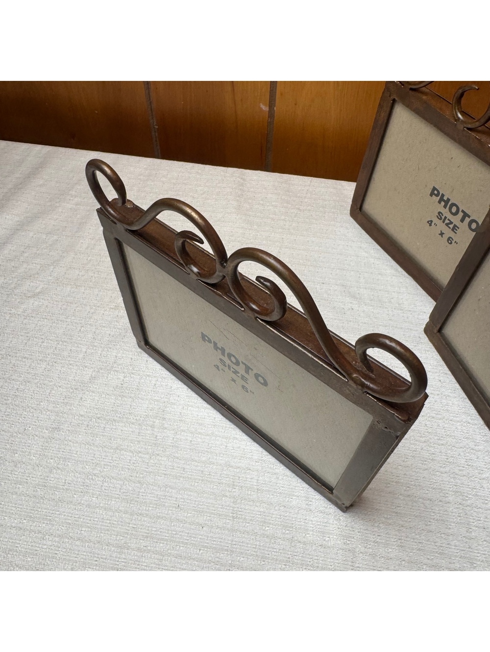 Heavy Metal Scroll Top 4x6 Picture Frame Rustic Brown Farmhouse Decor - Picture 4 of 6